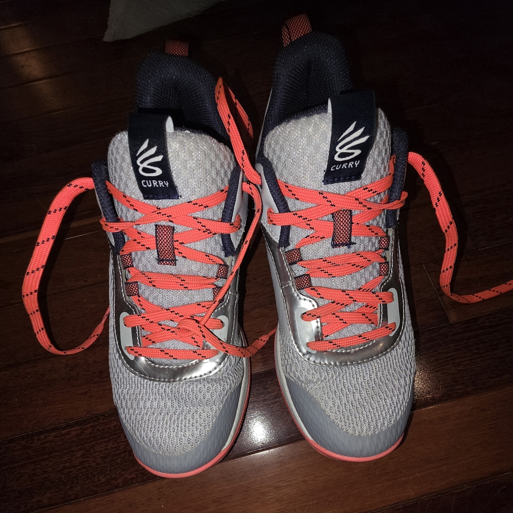 Under Armour Steph Curry Basketball Shoes Gray and Orange. Like New.